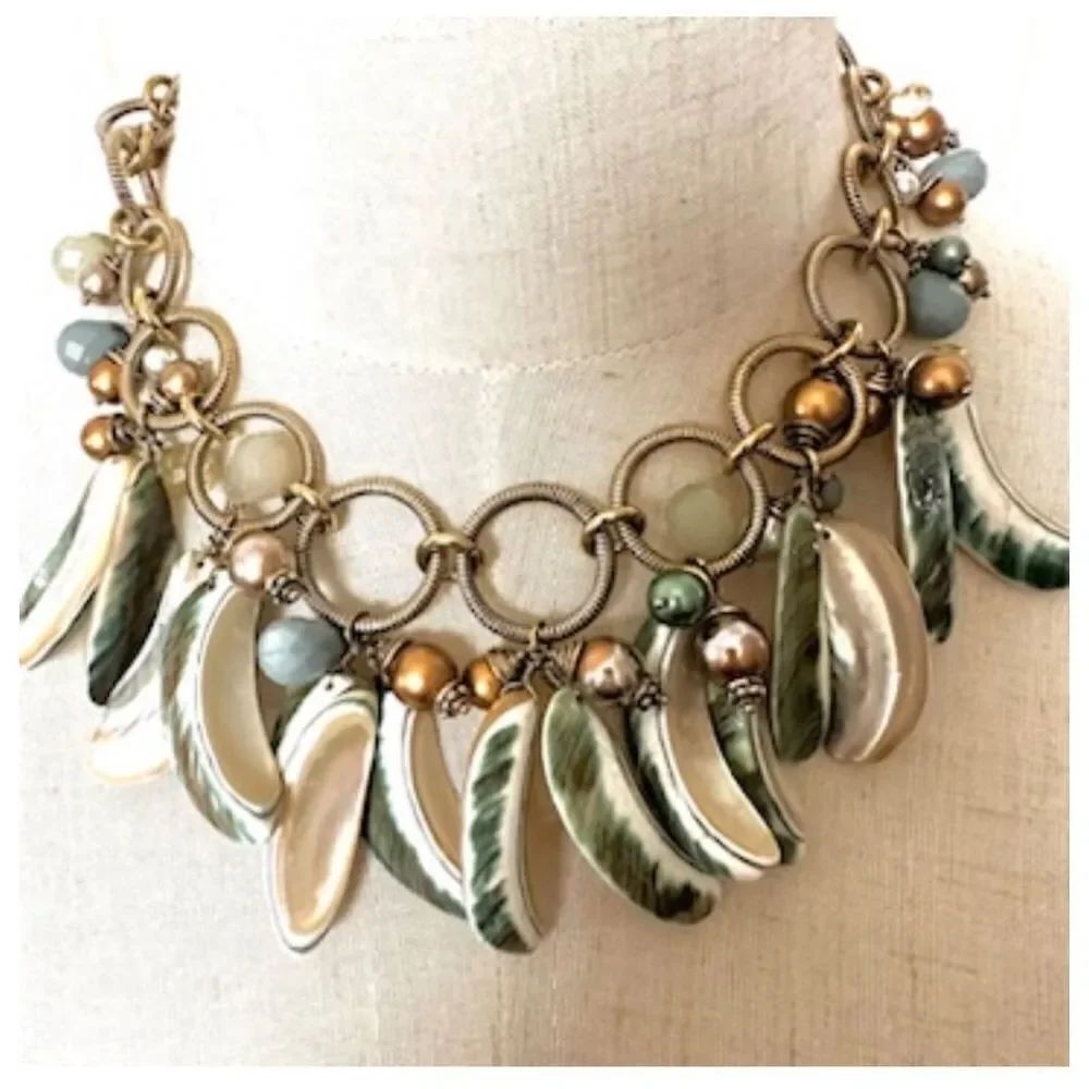 Green blue abalone gold tone statement necklace